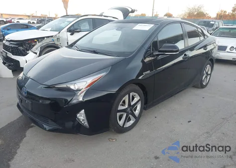 2016 Toyota Prius Four Touring z USA, uszkodzony, nr VIN JTDKARFU9G3018395